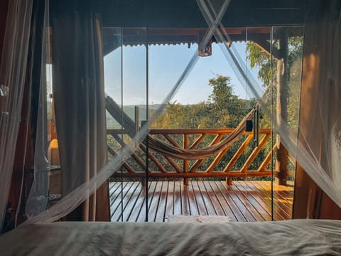 Romantic Chalet | Individually furnished, bed sheets