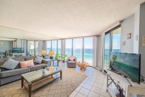Welcome to Making Memories, Edgewater 2-1107.
This two bedroom/two bath condo is sure to please