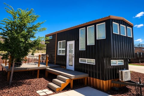 Arrive with ease at Copper Sunrise, where convenient parking is located directly in front of the home for simple loading and unloading. Enjoy easy access to the private deck, outdoor seating, and all the comforts of your Southern Utah getaway.