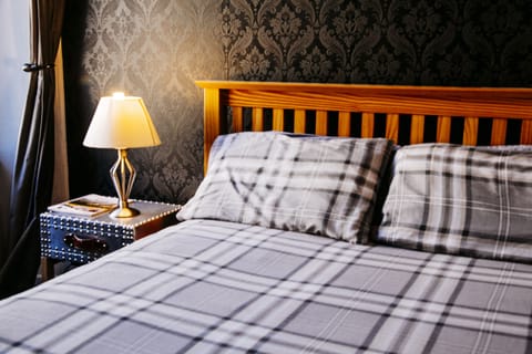 Basic Double Room | Free WiFi, bed sheets