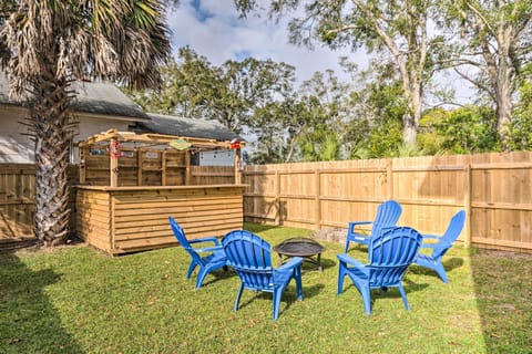 Pensacola Vacation Rental | 3BR | 3BA | Stairs Required | 2 Floors | 1,300 Sq Ft