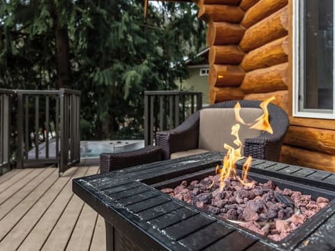 Deck access to Hot Tub