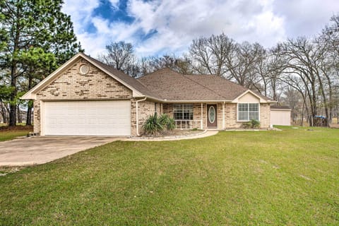 Alba Vacation Rental | 3BR | 2BA | 1,560 Sq Ft | Step-Free Access
