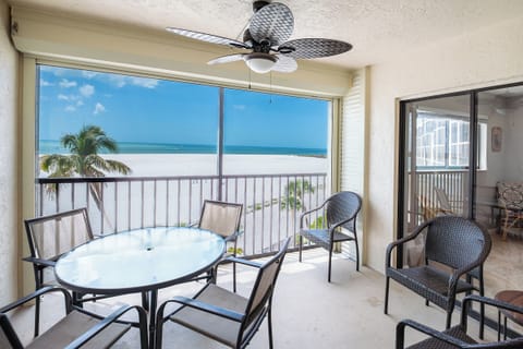 The beach...where doing nothing is doing something. Welcome to Carlos Pointe 415, a 2 Bedroom/2 Bath vacation home that can offer loads of Beach Therapy!