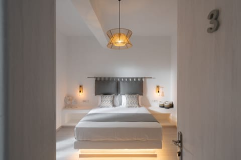 Standard Studio Mountain View | Hypo-allergenic bedding, in-room safe, individually decorated