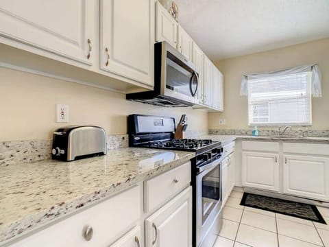 Sleek countertops and all the cooking essentials