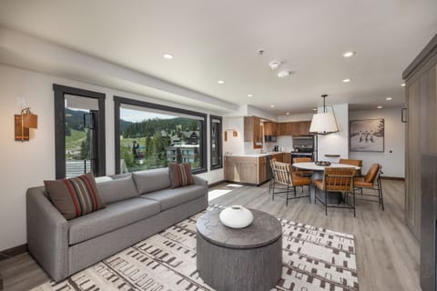 Open-spaced concept with large bay windows to get the full view | Main Level