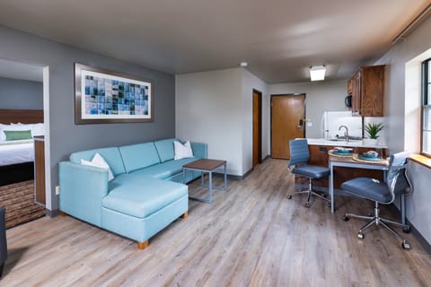 Executive 2 Room Suite, 1 King Bed | Living area | 32-inch LED TV with cable channels, TV