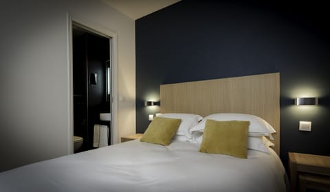 Minibar, in-room safe, desk, soundproofing
