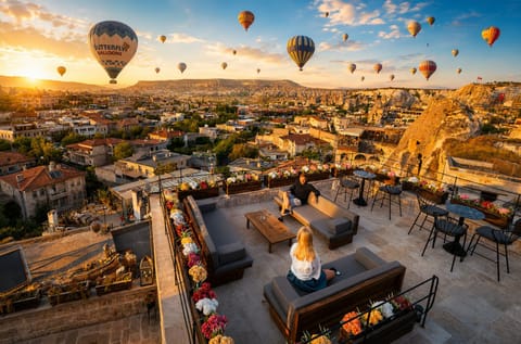 King Suit with Balloon View | Terrace/patio