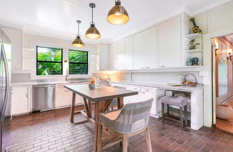 The Aloha House kitchen, a delightful place to cook and enjoy conversation.