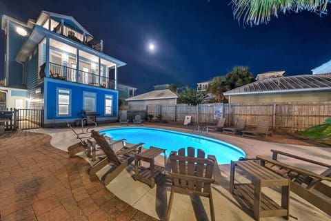 Welcome to Blue Coconut! 6 Bedrooms,  5 Bathrooms And A Private Cabana House Welcome You to Paradise!