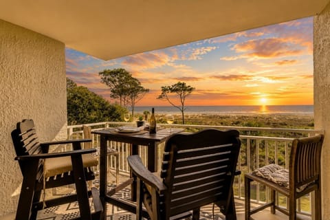305 Shorewood - The Vacation Company