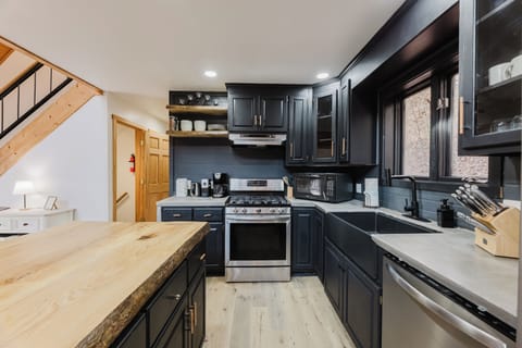 2024-12-15_KS_650 Birch Bend-6B2A9209-HDR