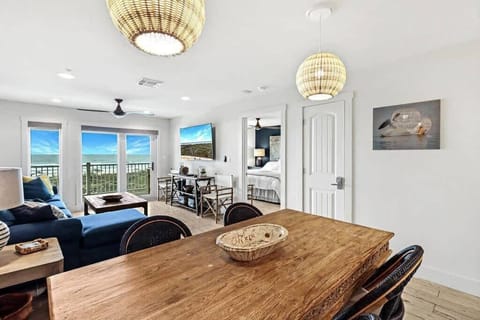 Relax and Unwind: Enjoy Cable TV Entertainment with Breathtaking Views of the Gulf Coast from Your Living Room