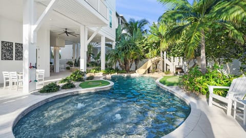 Resort Style Heated Pool - Waterslide - Oversized Spa - Mini Golf Course - Chipping Green