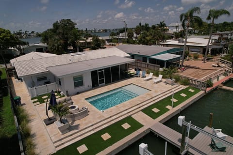 Beautiful, relaxing pool