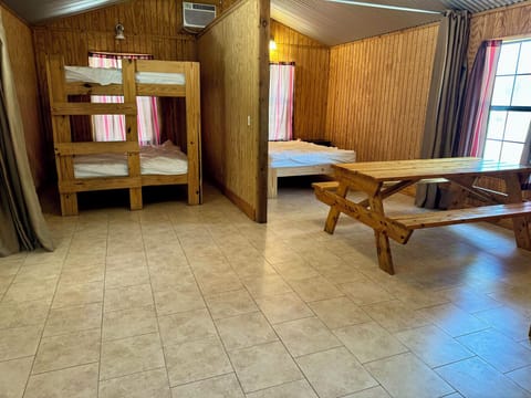 cabin20inside20B2C20D2C20E2C20F2C20G2CH