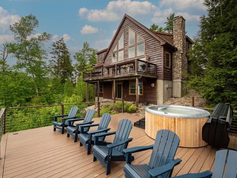 Sunny View Chalet- Minutes to Swimming, Hiking, Biking- Awesome Mountain Views! (2528)