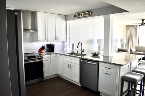 New Cabinets and Granite