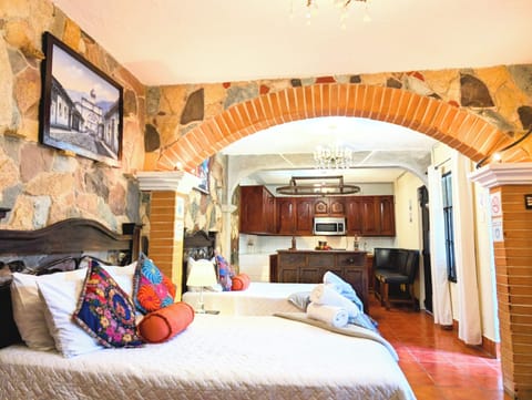 Family Room | Down comforters, WiFi (free)