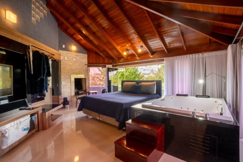 Suite Premium 11 | Minibar, WiFi (free), bed sheets