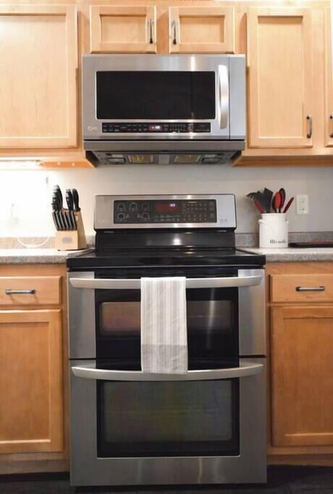Stainless steel stove/oven and microwave
