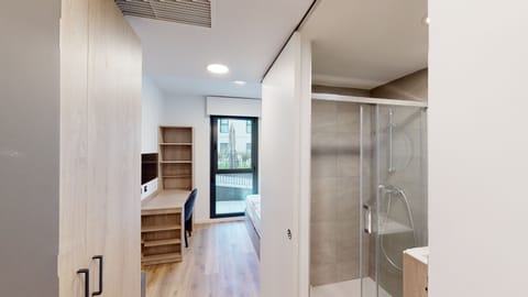 Single Room | Desk, soundproofing, free WiFi