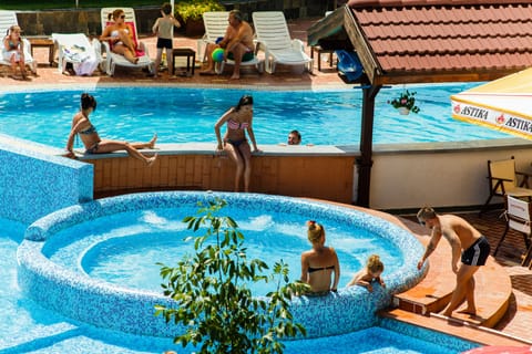 Indoor pool, outdoor pool