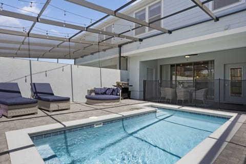 2444DubairStreet(23)