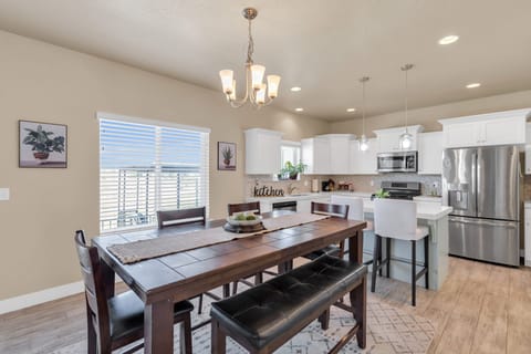 Dinning area. It can sit 6-8 people