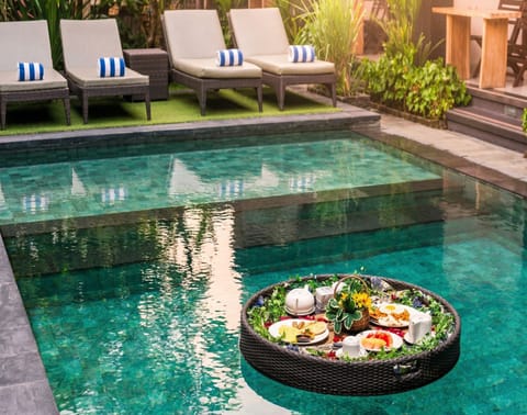 Outdoor pool, sun loungers