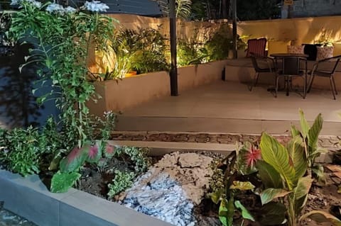 House | Outdoor dining