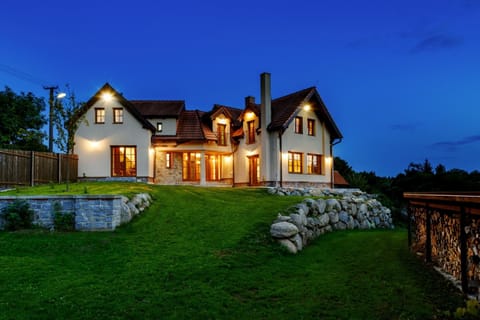 House | 4 bedrooms, WiFi