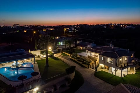 House | 6 bedrooms