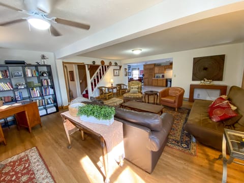 The living room as seen from the front enterance