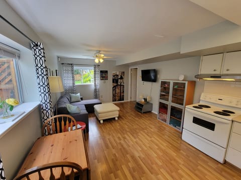 Welcome to your home away from home!  Apartment in Langford