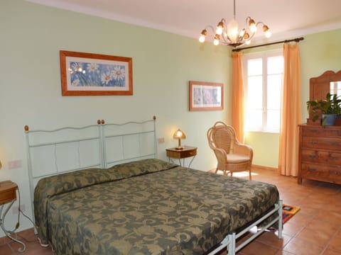 Furniture, Property, Building, Window, Comfort, Wood, Interior Design, Textile, Cabinetry