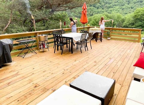 Newly built huge deck, outdoors cooking and dining and lounging areas. 