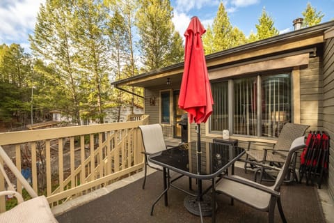 Private balcony with outdoor seating and a BBQ (propane included.)