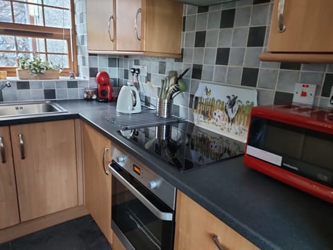 Well equipped & modern kitchen for doing as much or as little as you like.