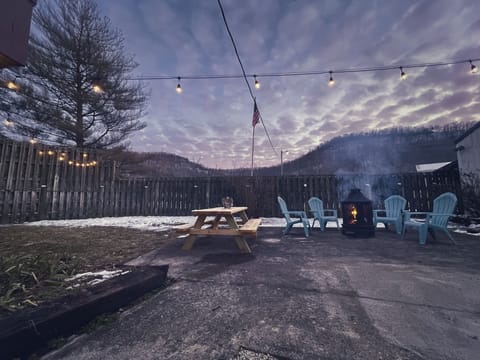 Private outdoor fire pit 