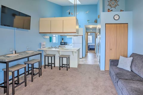 Living Room | Dining Table | Dishware/Flatware Provided