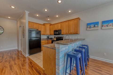 Sea Breeze B (formerly Sea Therapy)