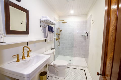 Walnut Room | Bathroom | Shower, hair dryer, heated floors, towels