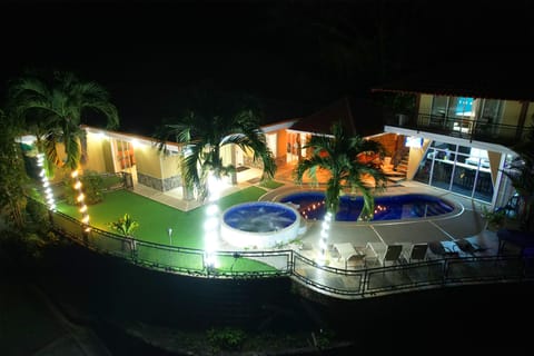Beautiful house and property with great privacy yet close to Everything!