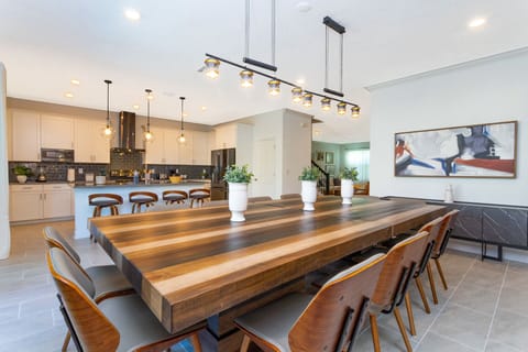 Dinning area (downstairs).