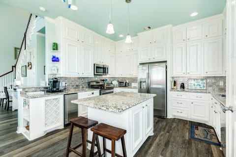 Plenty of prep and storage space in the fully equipped kitchen