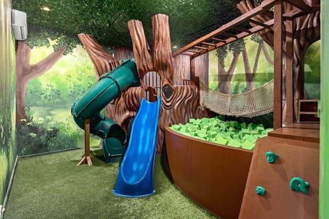 Treehouse Playroom