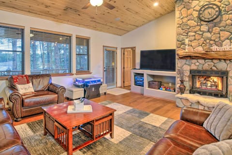 Show Low Vacation Rental | 3BR | 2BA | 4 Entry Steps | 1,600 Sq Ft